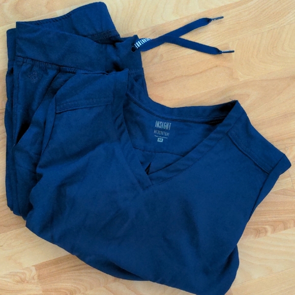 Med Couture Insight Other - Med Couture Insight Women's Navy V-Neck Scrub Set, Medium, Like new